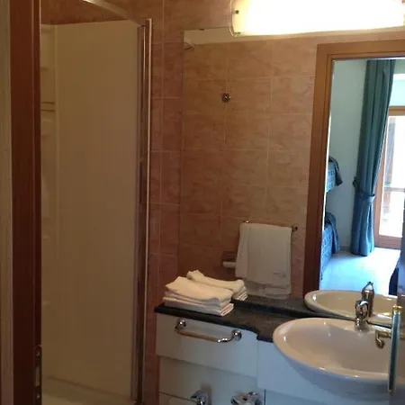 Hotel Cristall 3*