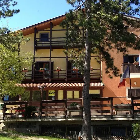 Hotel Cristall Rocca di Cambio