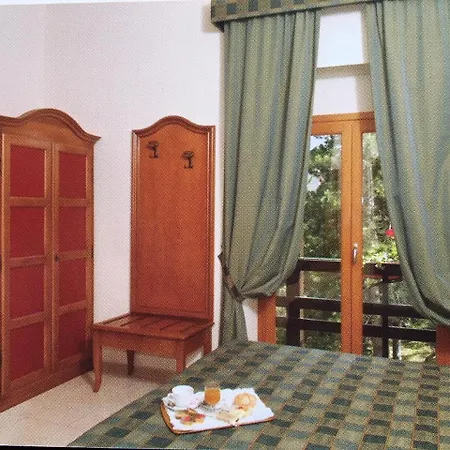 Cristall Hotel Rocca di Cambio
