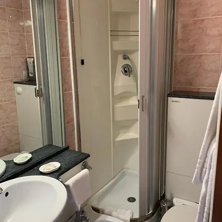 Cristall Hotel 3*